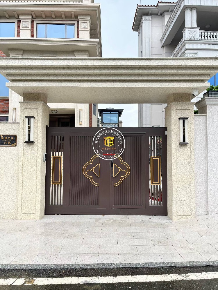 别墅业主实测：选对源头工厂，铝艺门定制直接省下上万元